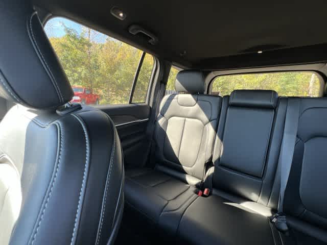 2027 Jeep Grand Cherokee GRAND CHEROKEE LIMITED 4X4