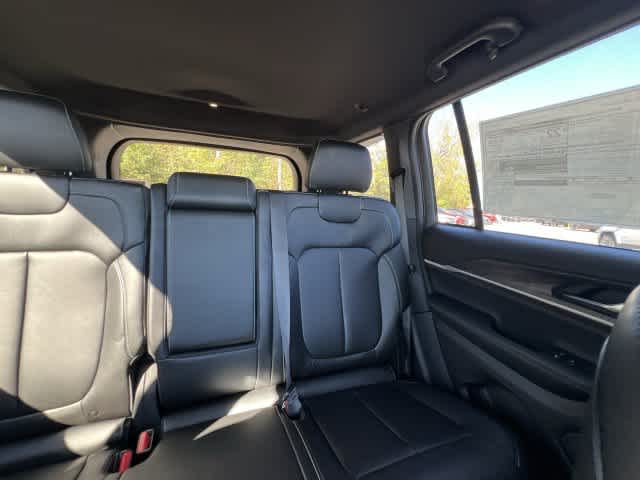 2027 Jeep Grand Cherokee GRAND CHEROKEE LIMITED 4X4