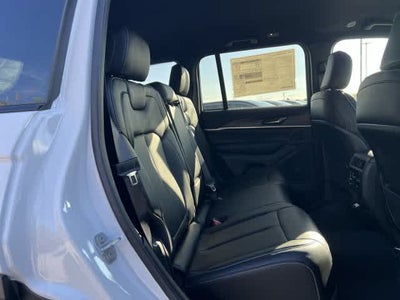 2027 Jeep Grand Cherokee GRAND CHEROKEE LIMITED 4X4