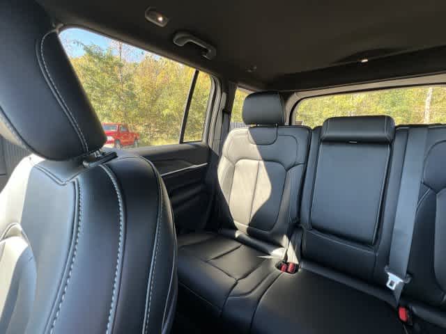 2027 Jeep Grand Cherokee GRAND CHEROKEE LIMITED 4X4