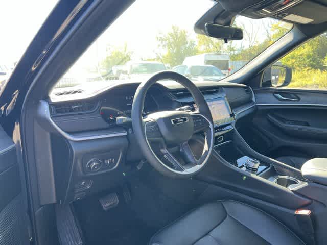 2027 Jeep Grand Cherokee GRAND CHEROKEE LIMITED 4X4