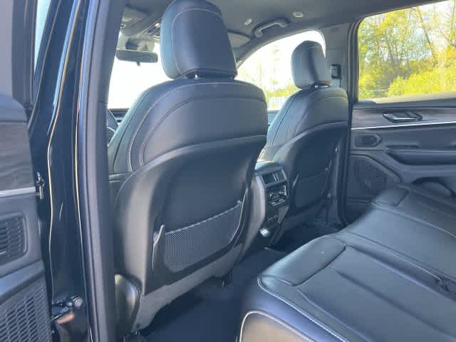 2027 Jeep Grand Cherokee GRAND CHEROKEE LIMITED 4X4