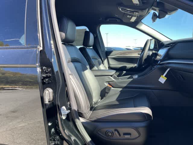 2027 Jeep Grand Cherokee GRAND CHEROKEE LIMITED 4X4