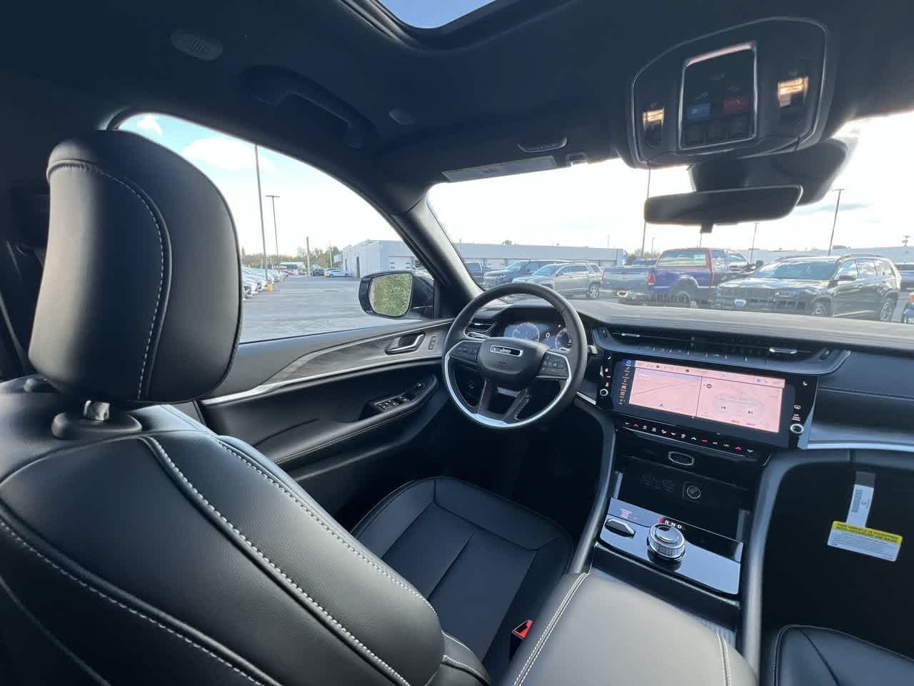 2027 Jeep Grand Cherokee GRAND CHEROKEE LIMITED 4X4