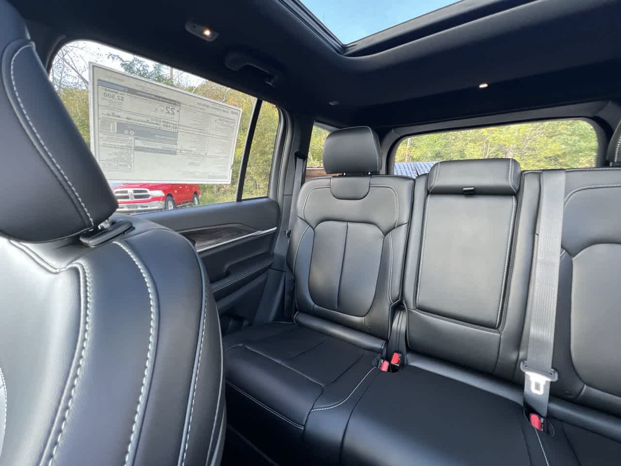 2027 Jeep Grand Cherokee GRAND CHEROKEE LIMITED 4X4