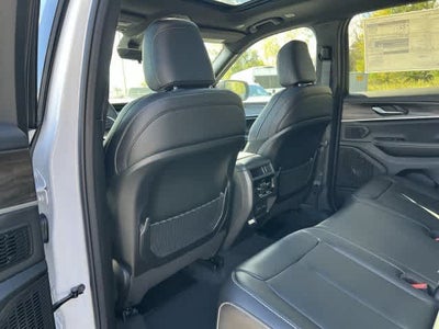 2027 Jeep Grand Cherokee GRAND CHEROKEE LIMITED 4X4