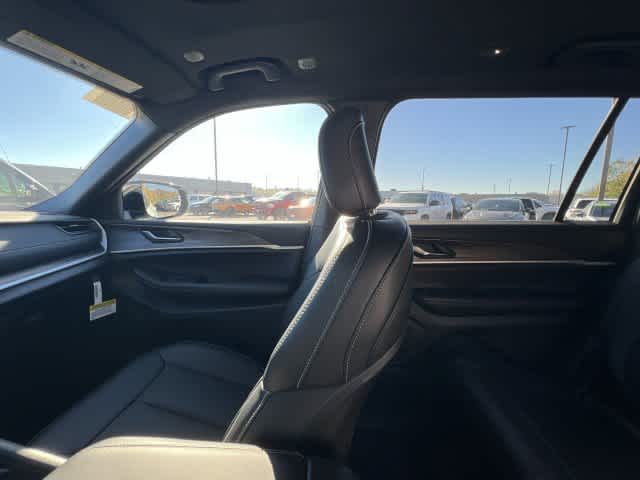 2027 Jeep Grand Cherokee GRAND CHEROKEE L LIMITED 4X4