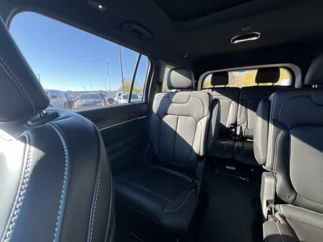 2027 Jeep Grand Cherokee GRAND CHEROKEE L LIMITED 4X4