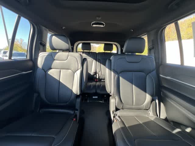 2027 Jeep Grand Cherokee GRAND CHEROKEE L LIMITED 4X4