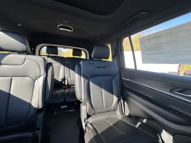 2027 Jeep Grand Cherokee GRAND CHEROKEE L LIMITED 4X4