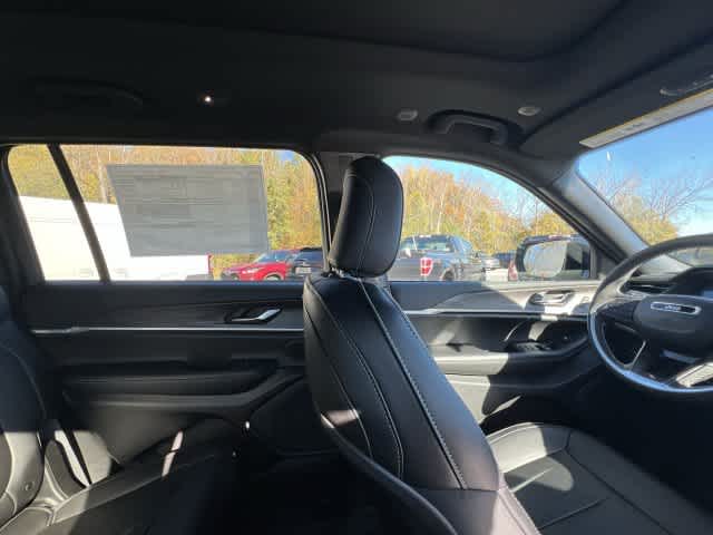 2027 Jeep Grand Cherokee GRAND CHEROKEE L LIMITED 4X4