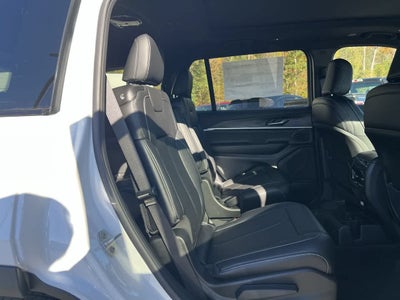 2027 Jeep Grand Cherokee GRAND CHEROKEE L LIMITED 4X4