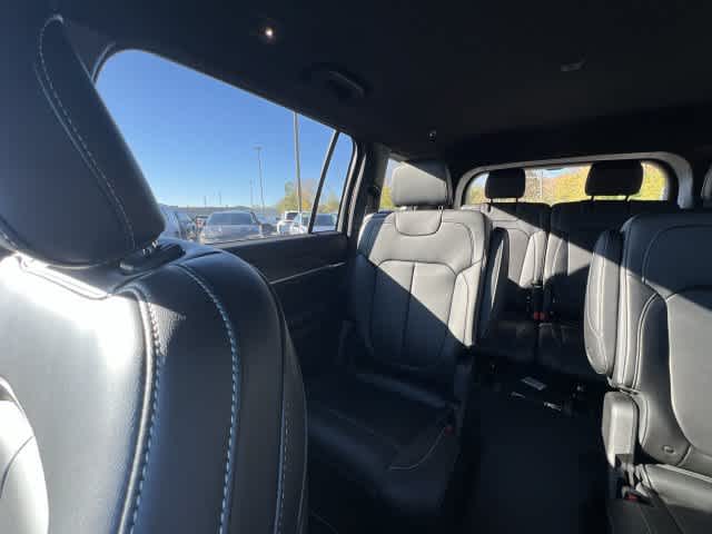 2027 Jeep Grand Cherokee GRAND CHEROKEE L LIMITED 4X4