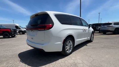 2027 Chrysler Pacifica PACIFICA SELECT AWD