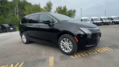 2027 Chrysler Pacifica PACIFICA SELECT AWD