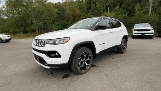 2026 Jeep Compass COMPASS LIMITED 4X4