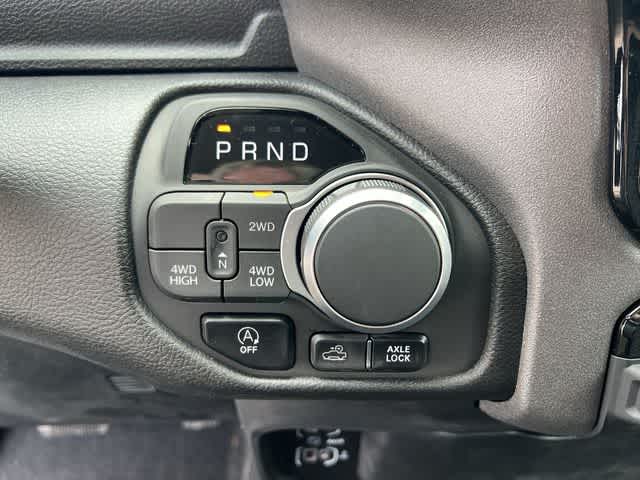 2026 RAM Ram 1500 RAM 1500 WARLOCK CREW CAB 4X4 5'7' BOX