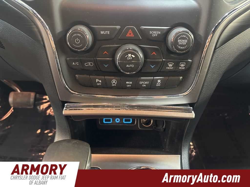 2020 Jeep Grand Cherokee Laredo E