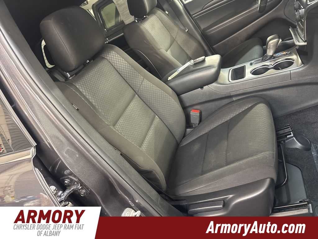 2020 Jeep Grand Cherokee Laredo E