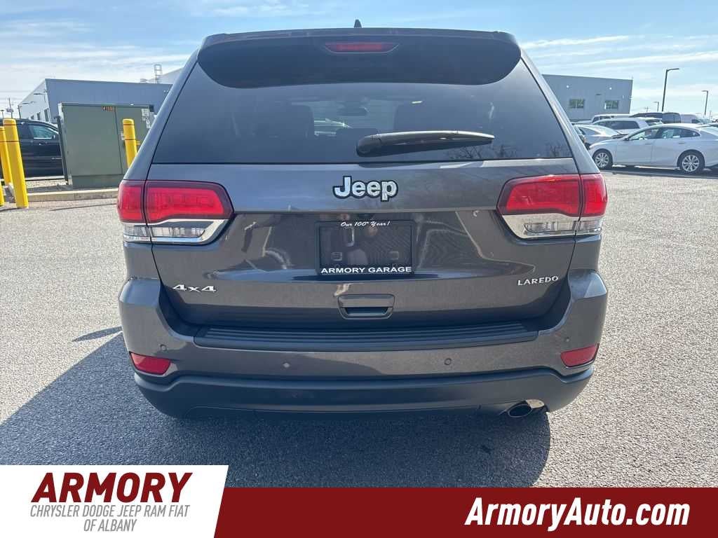 2020 Jeep Grand Cherokee Laredo E