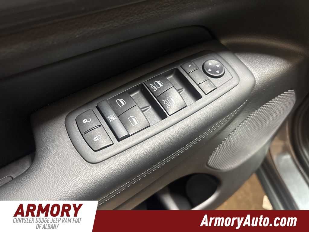 2020 Jeep Grand Cherokee Laredo E