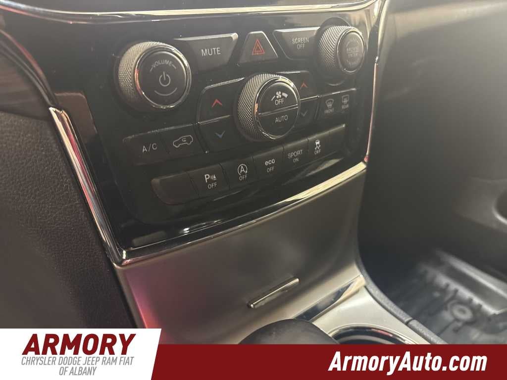 2020 Jeep Grand Cherokee Laredo E