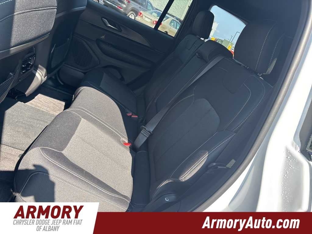 2025 Jeep Grand Cherokee Laredo X