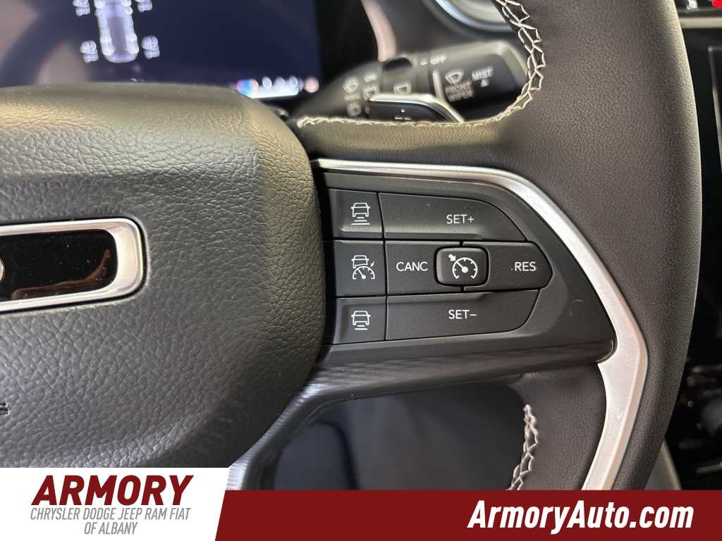 2025 Jeep Grand Cherokee Laredo X