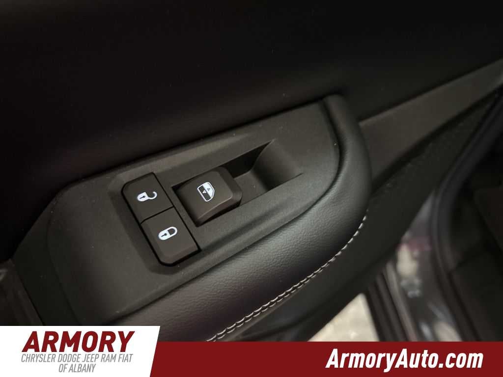 2026 Jeep Grand Cherokee Laredo X