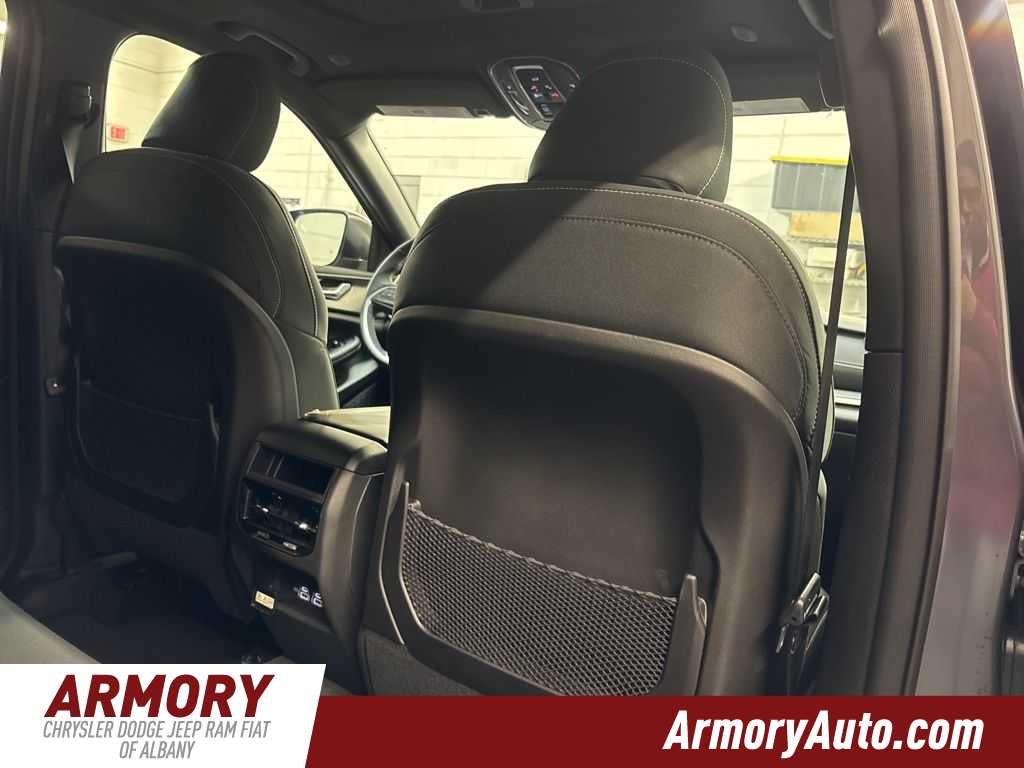 2026 Jeep Grand Cherokee Laredo X