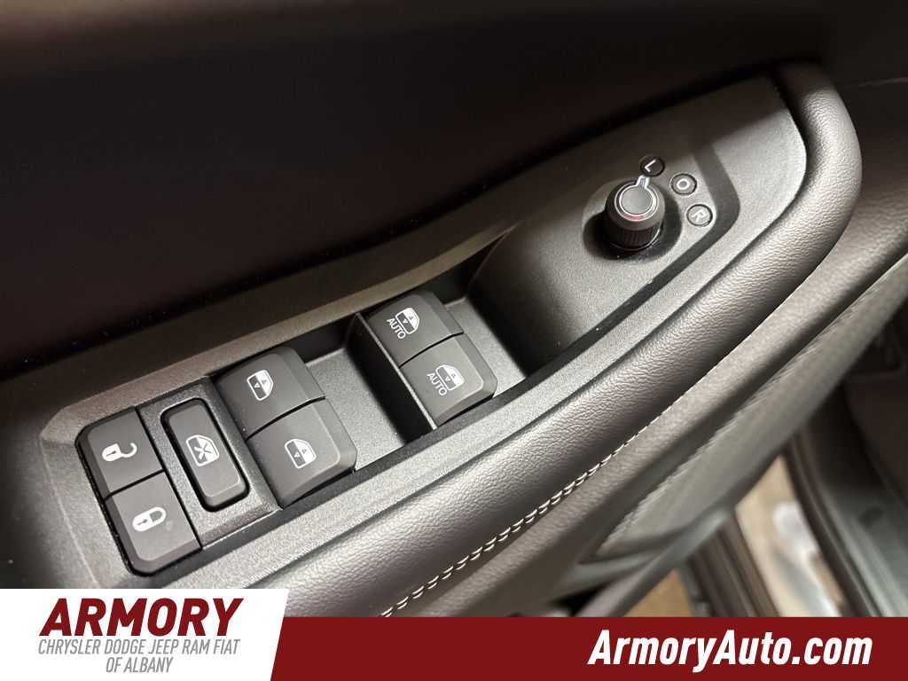 2026 Jeep Grand Cherokee Laredo X