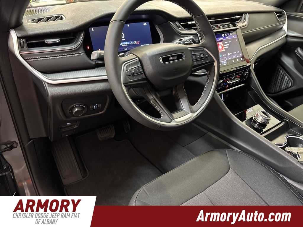 2026 Jeep Grand Cherokee Laredo X