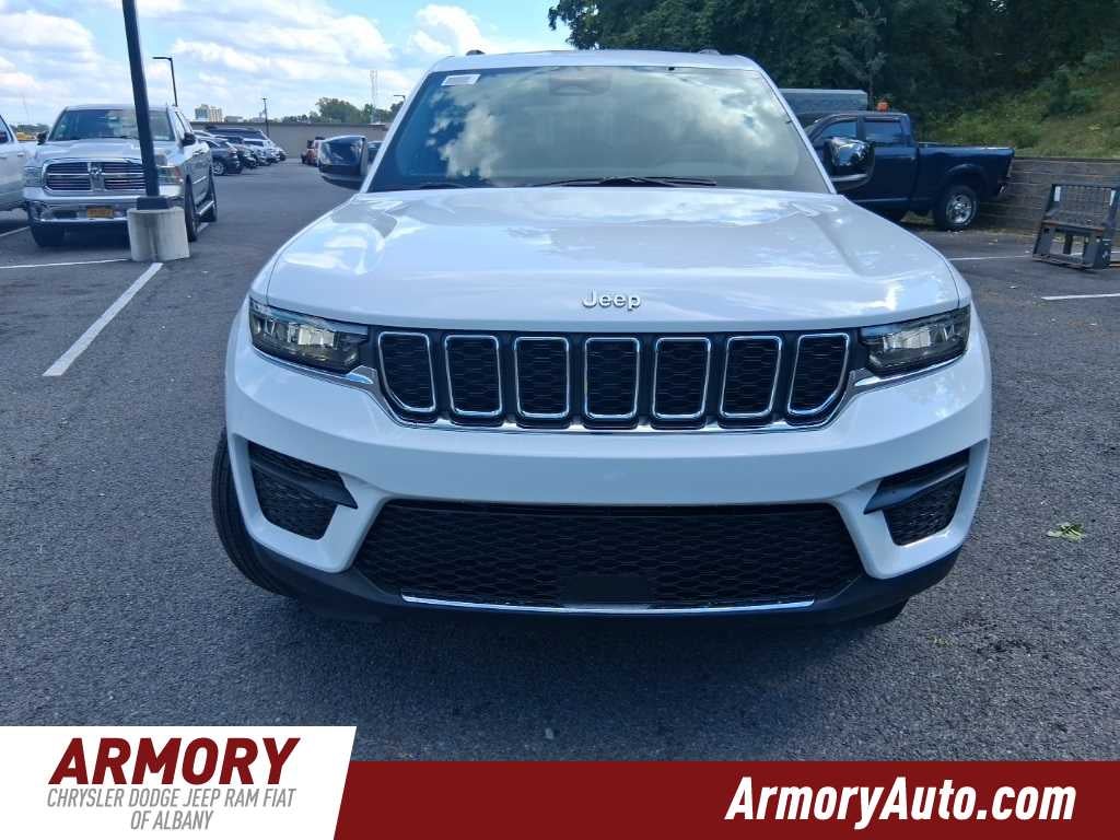 2025 Jeep Grand Cherokee Laredo X