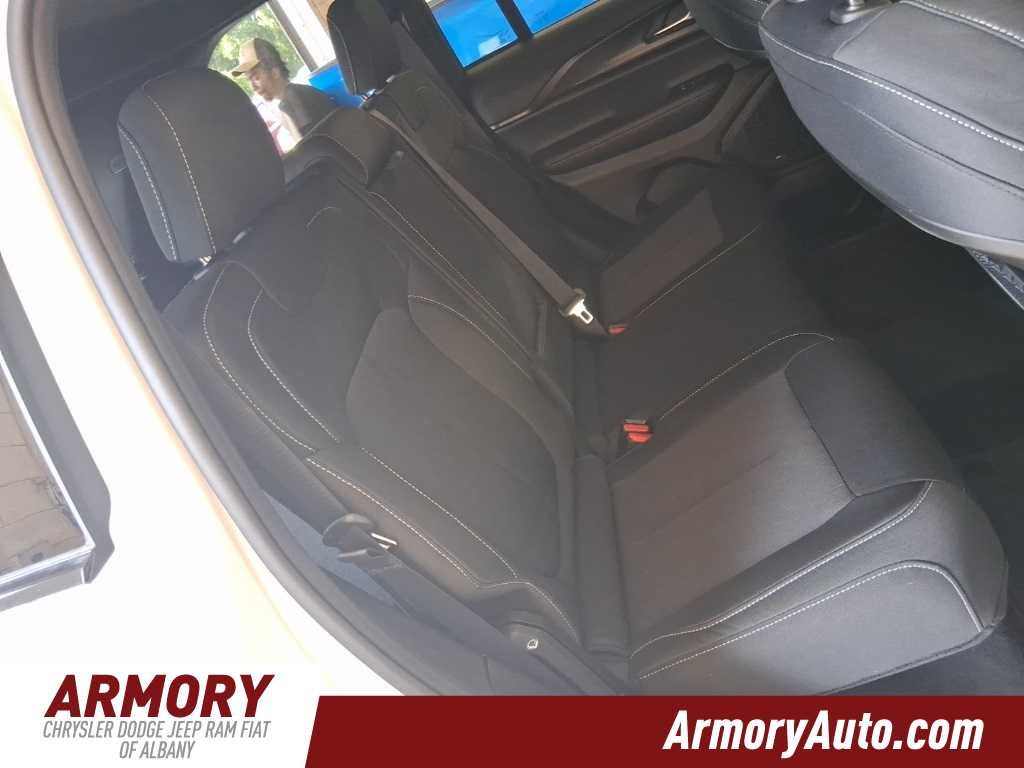 2025 Jeep Grand Cherokee Laredo X