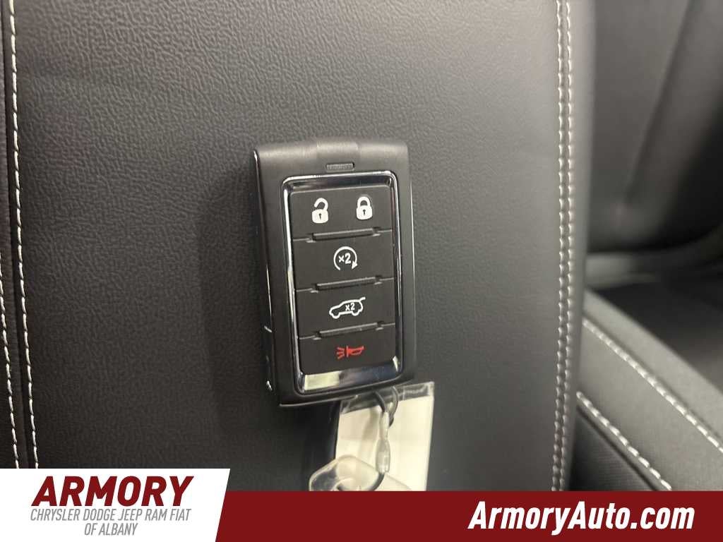 2026 Jeep Grand Cherokee Laredo X