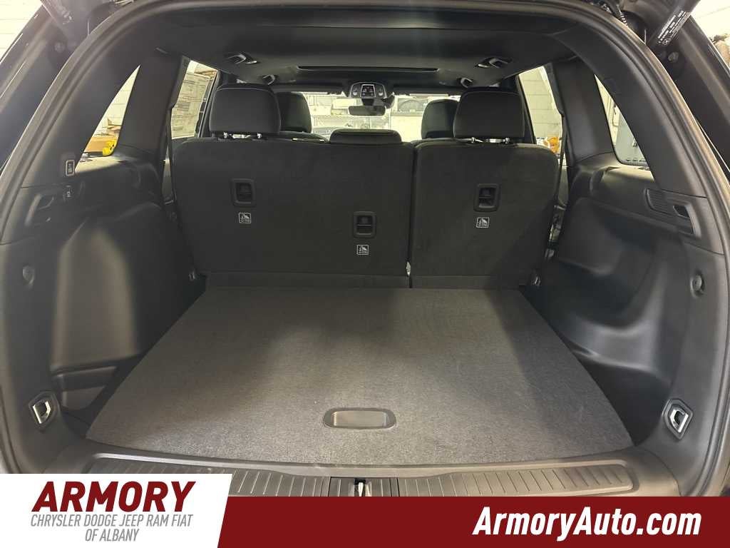 2026 Jeep Grand Cherokee Laredo X