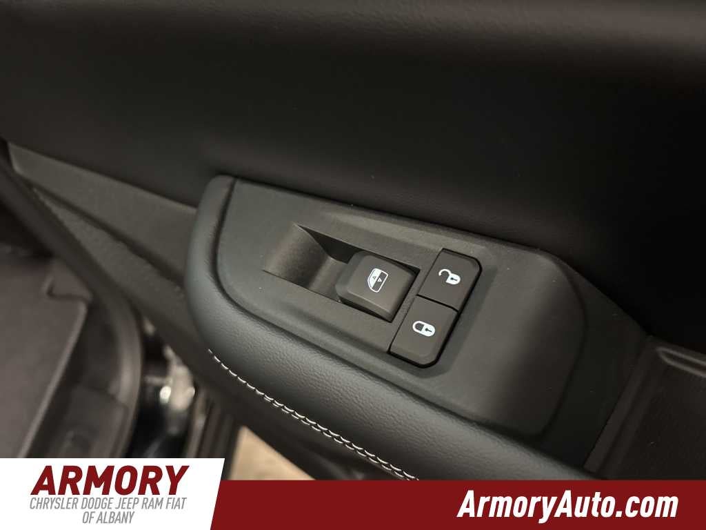 2026 Jeep Grand Cherokee Laredo X