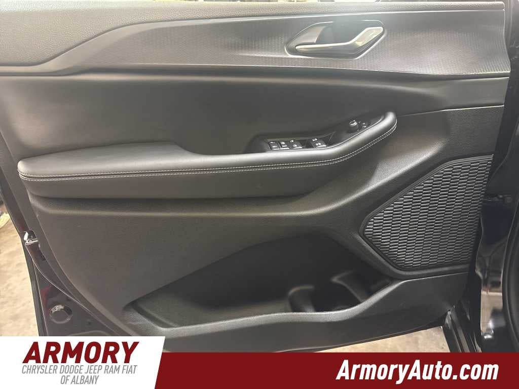 2026 Jeep Grand Cherokee Laredo X