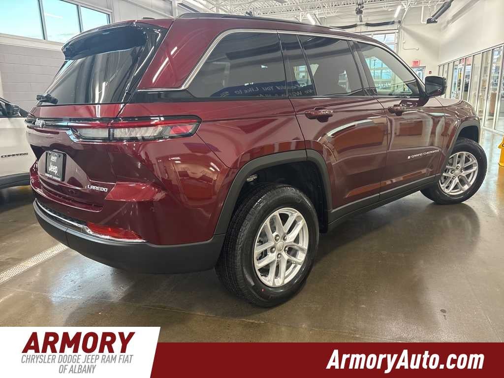 2025 Jeep Grand Cherokee Laredo X