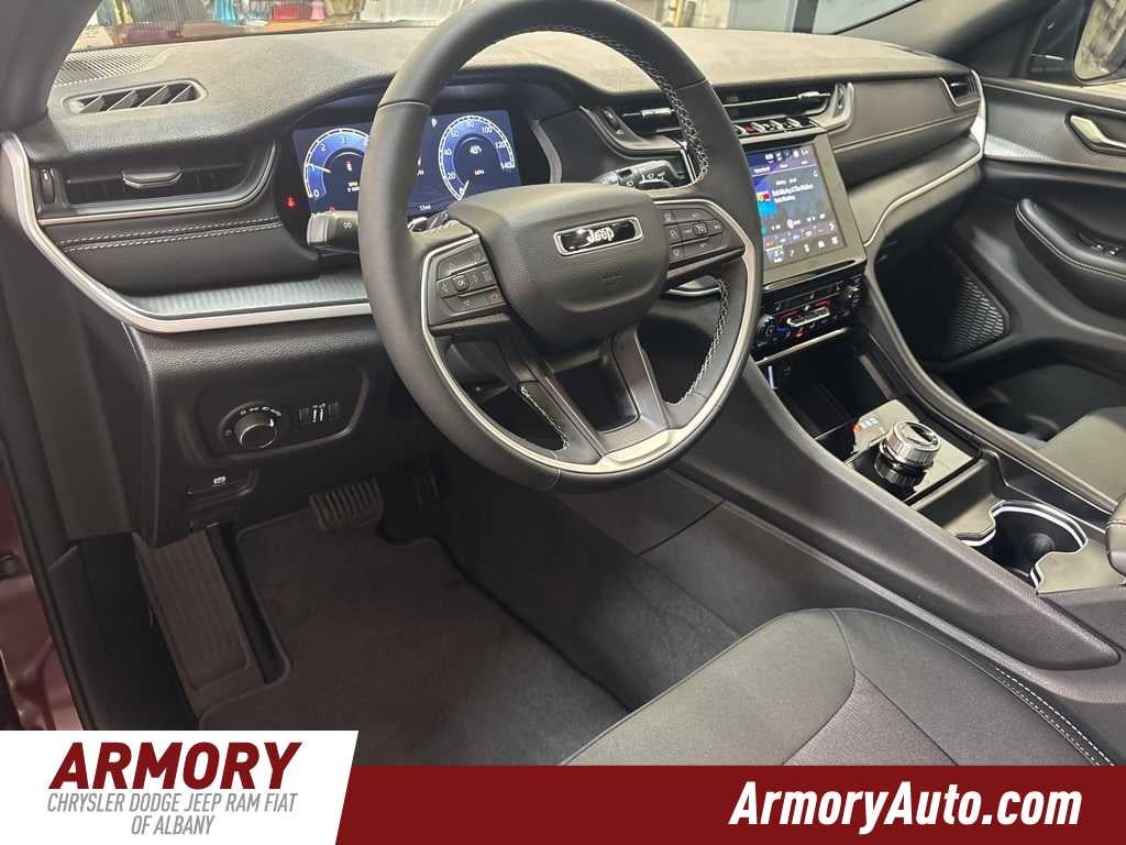 2025 Jeep Grand Cherokee Laredo X