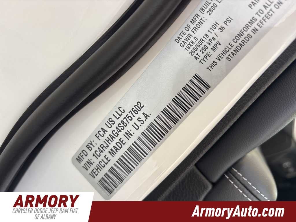 2025 Jeep Grand Cherokee Laredo