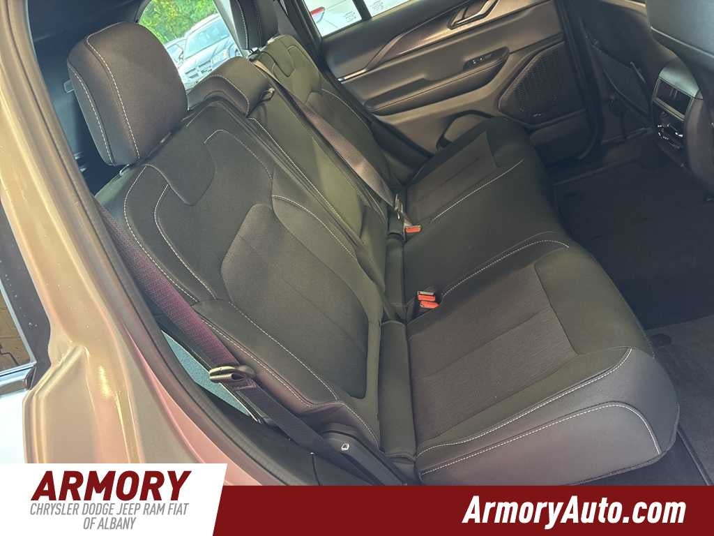 2025 Jeep Grand Cherokee Laredo X