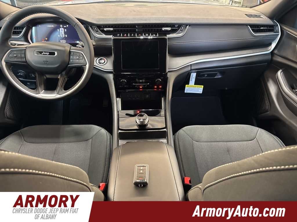 2025 Jeep Grand Cherokee Laredo X