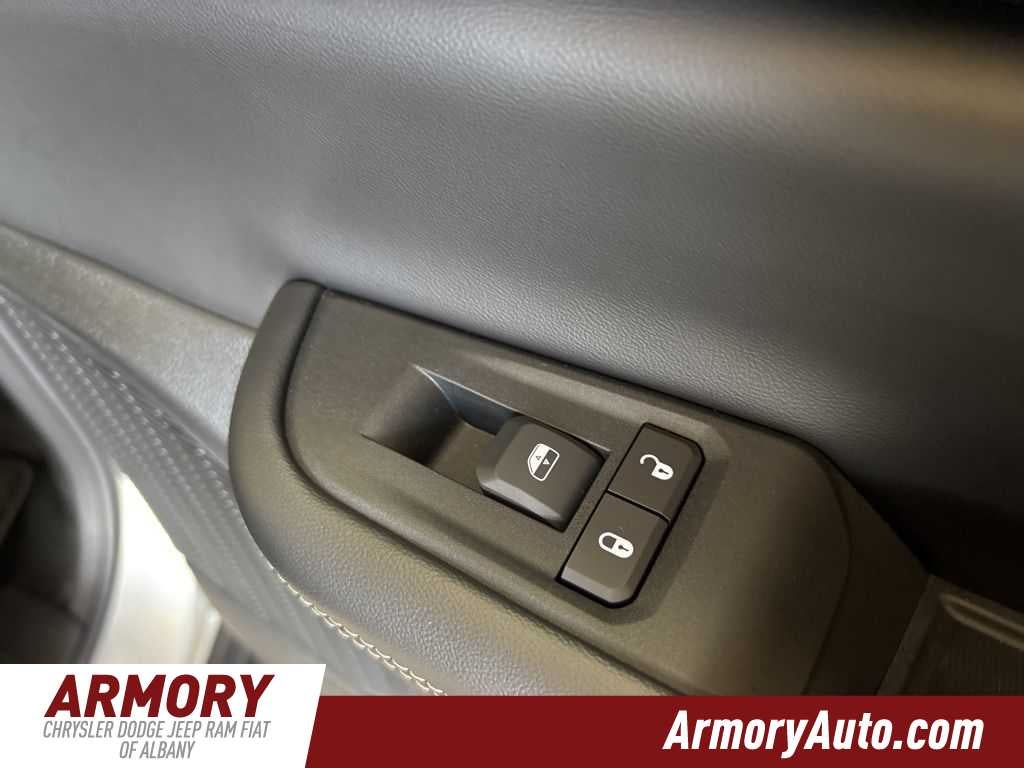 2026 Jeep Grand Cherokee Laredo X