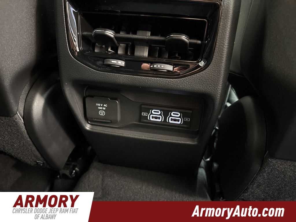 2026 Jeep Grand Cherokee Laredo X