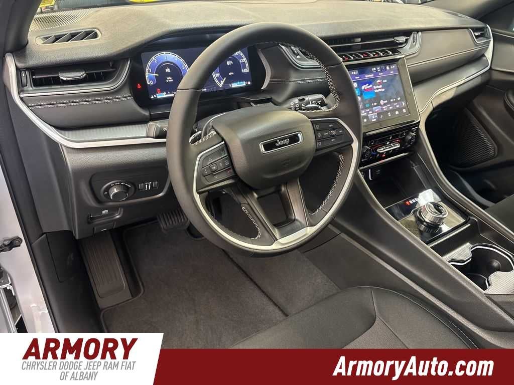 2026 Jeep Grand Cherokee Laredo X