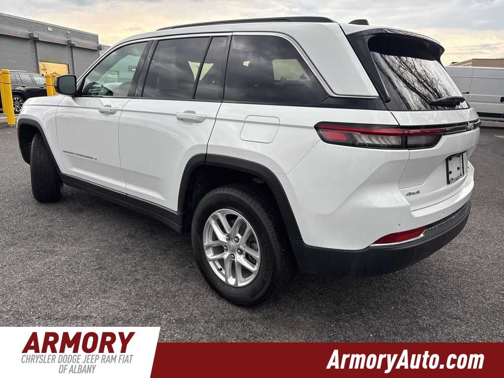 2025 Jeep Grand Cherokee Laredo