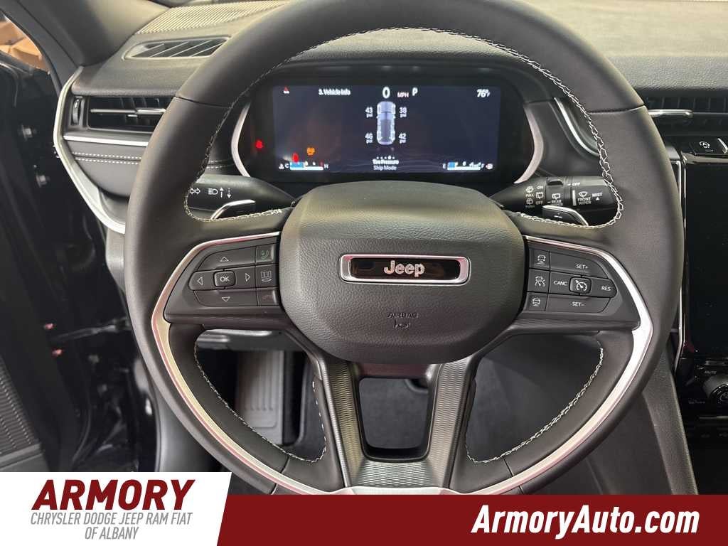 2025 Jeep Grand Cherokee Laredo X