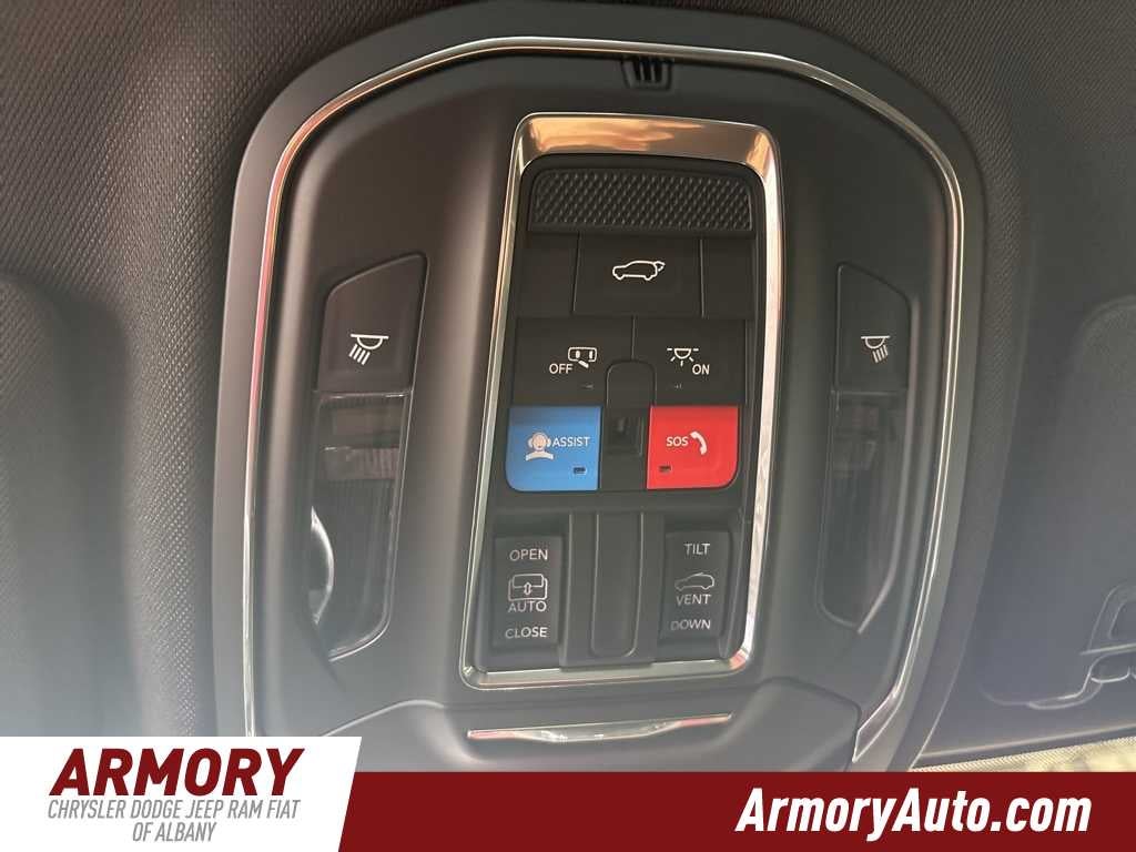 2025 Jeep Grand Cherokee Laredo X