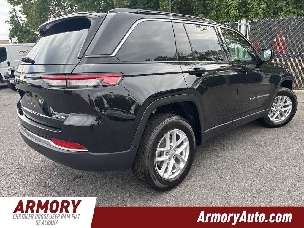 2025 Jeep Grand Cherokee Laredo X